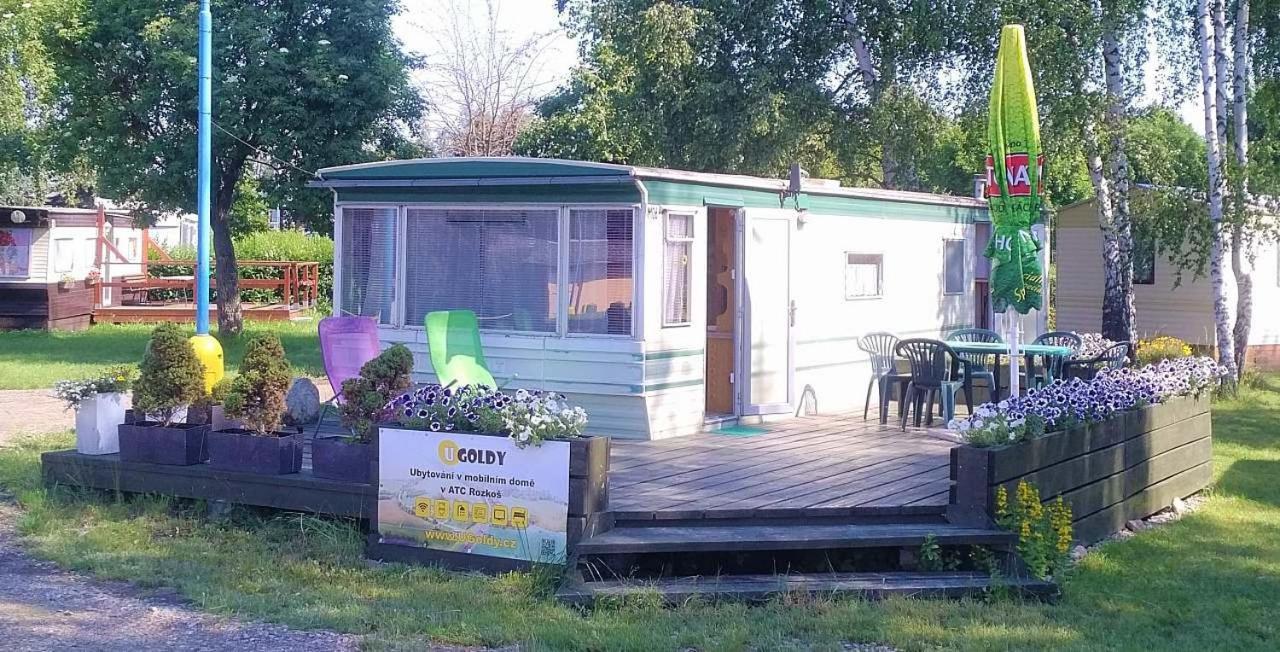 Mobilni Dum U Goldy Hotel Ceska Skalice Room photo